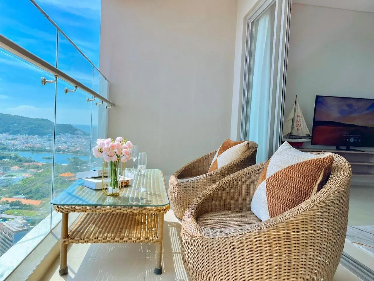 The Song Apartment - Vung Tau - Can Ho Co Ho Boi Vo Cuc فونج تاو 0*,  فيتنام